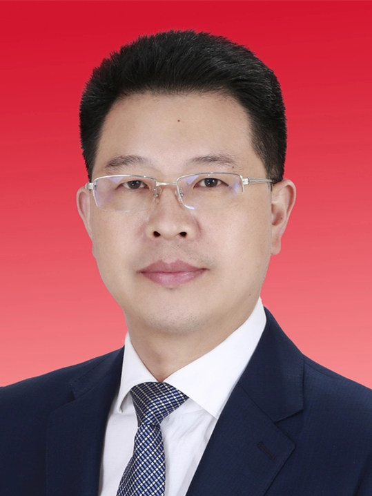 大竹县委书记：李文章