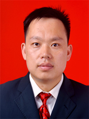 永安镇政府镇长：祝易滔