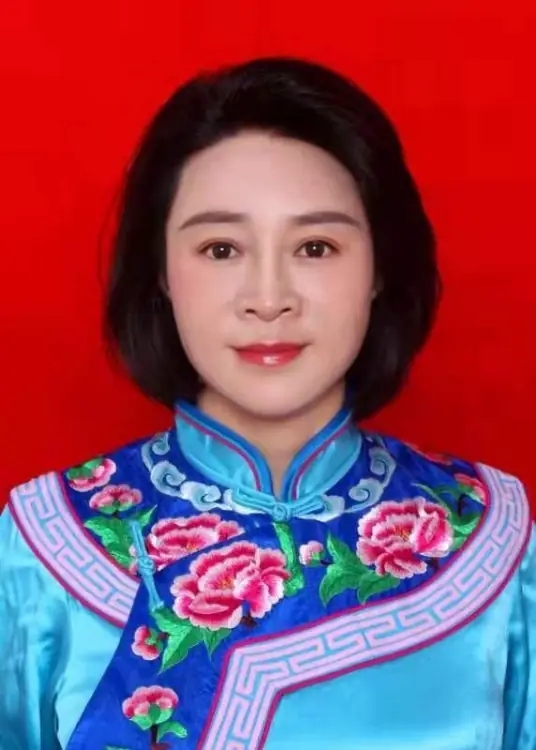北川县政府县长：周福兰